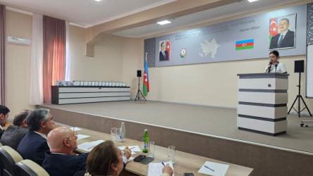 Xətai rayonunda “Heydər Əliyev və Azərbaycan tarixi” mövzusunda referat müsabiqəsinin qalibləri mükafatlandırılıb