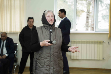 Rayon İcra Hakimiyyətinin başçısı 204 saylı tam orta məktəbdə vətəndaşlarla görüşüb