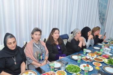 Xətai rayonunda Aprel şəhidlərinin anım günü ilə əlaqədar ehsan süfrəsi təşkil olundu