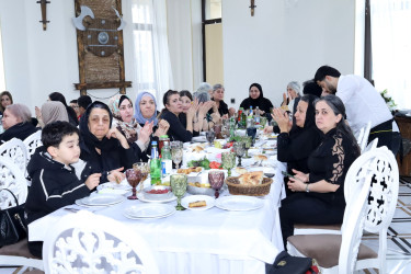 Xətai rayonunda 31 Dekabr – Dünya Azərbaycanlılarının Həmrəyliyi Günü və qarşıdan gələn Yeni il münasibətilə tədbir keçirilib+VİDEO