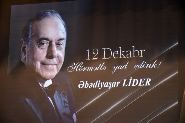 Xətai rayonunda Ulu Öndər Heydər Əliyevin anım günü ilə bağlı “Əbədiyaşar Lider” mövzusunda tədbir keçirildi