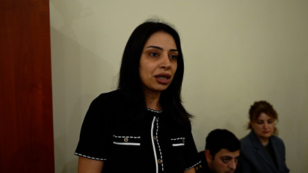 Rayon İcra Hakimiyyətinin başçısı 58 saylı tam orta məktəbdə vətəndaşlarla görüşüb