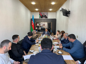 Xətai rayonunda sahibkarlarla görüş keçirilib