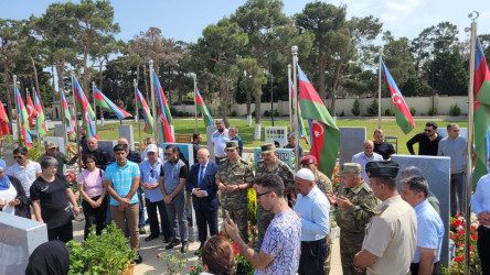 Xətai rayonunda Vətən Müharibəsi şəhidi  Cəfərli Həmid Kərim  oğlunun xatirəsi anılıb