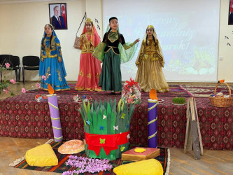 Xətai rayonunda Novruz Bayramı münasibətilə rayon məktəblərində silsilə tədbirlər təşkil olunub.