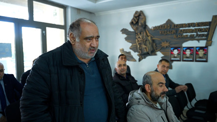 Rayon İcra Hakimiyyətinin başçısı 171 saylı tam orta məktəbdə vətəndaşlarla görüşüb