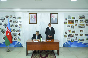 Rayon İcra Hakimiyyətinin başçısı 171 saylı tam orta məktəbdə vətəndaşlarla görüşüb