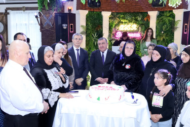 Xətai rayonunda 31 Dekabr – Dünya Azərbaycanlılarının Həmrəyliyi Günü və qarşıdan gələn Yeni il münasibətilə tədbir keçirilib+VİDEO