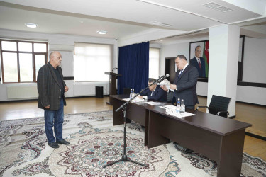 Rayon İcra Hakimiyyətinin başçısı 194 saylı tam orta məktəbdə vətəndaşlarla görüşdü