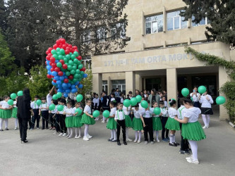 Xətai rayon məktəblərində Ulu Öndərin anadan olmasının 101-ci ildönümünə həsr olunmuş silsilə tədbirlər keçirilib.