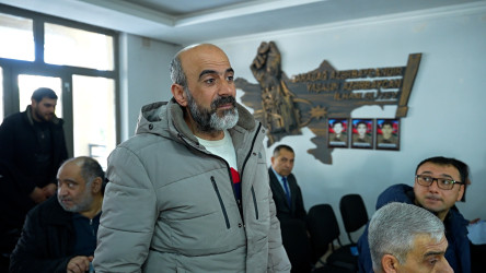 Rayon İcra Hakimiyyətinin başçısı 171 saylı tam orta məktəbdə vətəndaşlarla görüşüb