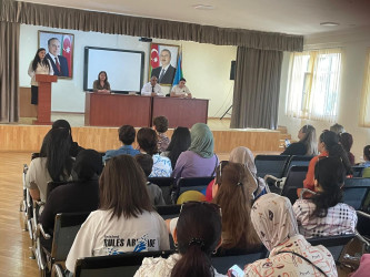 Dövlət idarəçiliyində, KİV-də Azərbaycan ədəbi dilinin düzgün tətbiq olunmasına həsr olunmuş maarifləndirici tədbir keçirildi
