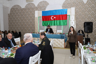 Xətai rayonunda Ulu Öndərin anım günü ilə əlaqədar ehsan süfrəsi açılıb