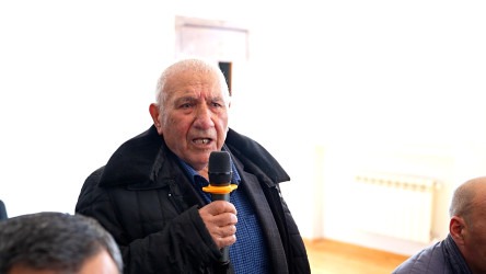 Rayon İcra Hakimiyyətinin başçısı 24 saylı tam orta məktəbdə vətəndaşlarla görüşüb