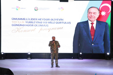 Xətai rayonunda Ümummilli lider Heydər Əliyevin 100 illik yubileyi və Milli Qurtuluş Günü münasibətilə möhtəşəm konsert proqramı və atəşfəşanlıq  təşkil olunub+VİDEO