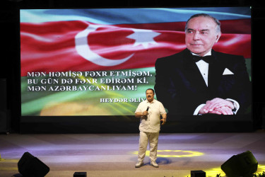 Xətai rayonunda Ulu Öndər Heydər Əliyevin ilk dəfə hakimiyyətə gəlməsinin 56-cı ildönümünə həsr olunmuş "Dahi" adlı konsert proqramı təşkil edilib+VİDEO