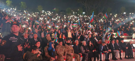 Xətai rayonunda Ümummilli lider Heydər Əliyevin 100 illik yubileyinə həsr olunmuş möhtəşəm konsert proqramı təşkil olunub+VİDEO