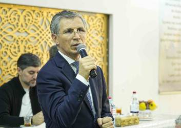 Xətai rayonunda Aprel şəhidlərinin xatirəsinə ehsan süfrəsi təşkil olunub