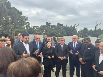 Vətən Müharibəsi şəhidi Ramaldanov Babək Meyvəddin oğlunun məzarı ziyarət olunub