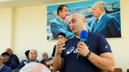 Rayon İcra Hakimiyyətinin başçısı 191 saylı tam orta məktəbdə vətəndaşlarla görüşdü