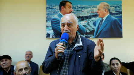 Rayon İcra Hakimiyyətinin başçısı 191 saylı tam orta məktəbdə vətəndaşlarla görüşdü