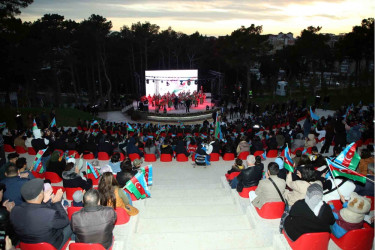 Xətai rayonunda Zəfər Gününə həsr olunmuş konsert proqramı təqdim edildi