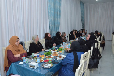 Xətai rayonunda Aprel şəhidlərinin anım günü ilə əlaqədar ehsan süfrəsi təşkil olundu