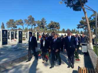 Vətən Müharibəsi şəhidləri Əsgərov Rüfət Mürvət oğlu və Rzayev Vüsal Tofiq oğlunun məzarları ziyarət olunub