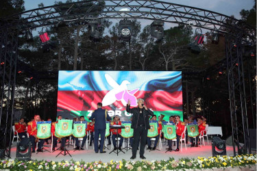 Xətai rayonunda Zəfər Gününə həsr olunmuş konsert proqramı təqdim edildi