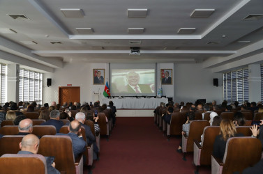 Xətai rayonunda Ulu Öndər Heydər Əliyevin anım günü ilə əlaqədar “Vətənə, xalqa həsr edilən şərəfli ömür” mövzusunda tədbir keçirilib