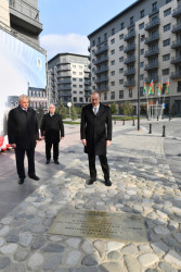 Bakı Ağ Şəhərin Mərkəzi Park Kvartalında bir sıra infrastruktur obyektlərinin inşası tamamlanıb.  Prezident İlham Əliyev görülən işlərlə tanış olub, Qarabağ Atları Kompleksinin təməlini qoyub