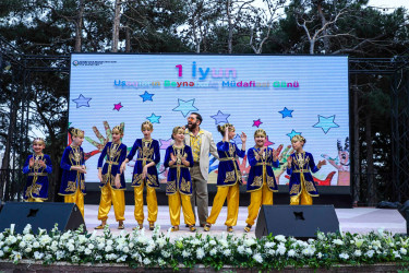 Xətai rayonunda "1 İyun-Uşaqların Beynəlxalq Müdafiəsi Günü " ilə bağlı möhtəşəm konsert proqramı təşkil olunub+Video