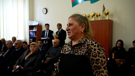 Rayon İcra Hakimiyyətinin başçısı 58 saylı tam orta məktəbdə vətəndaşlarla görüşüb