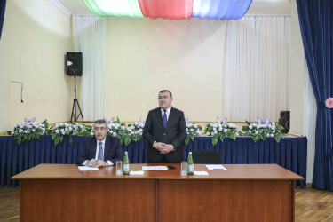 Rayon İcra Hakimiyyətinin başçısı 245 saylı tam orta məktəbdə vətəndaşlarla görüşüb