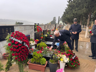 Vətən Müharibəsi şəhidi Salayev Elşən Fuad oğlunun anım günü ilə əlaqədar məzarı rayon ictimaiyyəti tərəfindən ziyarət olunub