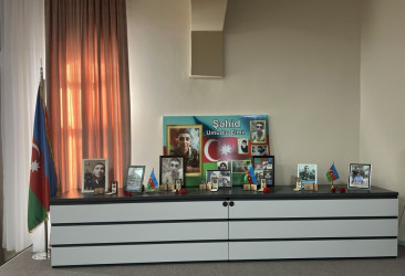 59 nömrəli tam orta məktəbdə Vətən Müharibəsi şəhidi Umudlu Elmir Pərviz oğlunun anım günü tədbiri keçirilib