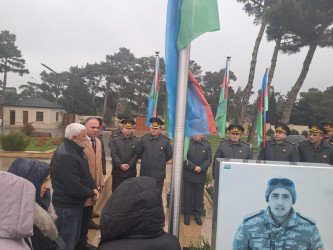 Vətən Müharibəsi şəhidi Kazımov Elvin Ədalət oğlunun  məzarı rayon ictimaiyyəti tərəfindən ziyarət olunub