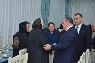 Xətai rayonunda Aprel şəhidlərinin anım günü ilə əlaqədar ehsan süfrəsi təşkil olundu