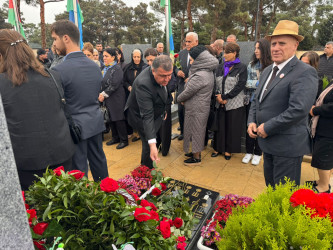 Vətən Müharibəsi şəhidi Ramaldanov Babək Meyvəddin oğlunun anım günündə məzarı rayon ictimaiyyəti tərəfindən ziyarət olunub