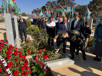 Vətən Müharibəsi şəhidi Cəfərli Həmid Kərim oğlunun anım günündə II Fəxri Xiyabanda məzarı ziyarət olunub