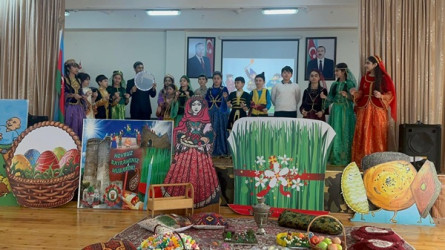 Xətai rayonunda Novruz Bayramı münasibətilə rayon məktəblərində silsilə tədbirlər təşkil olunub.
