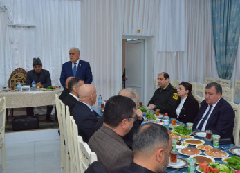 Xətai rayonunda Aprel şəhidlərinin anım günü ilə əlaqədar ehsan süfrəsi təşkil olundu