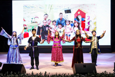 Xətai rayonunda "1 İyun-Uşaqların Beynəlxalq Müdafiəsi Günü " ilə bağlı möhtəşəm konsert proqramı təşkil olunub+Video