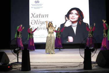 Xətai rayonunda müğənni Xatun Əliyevanın konserti təşkil olunub