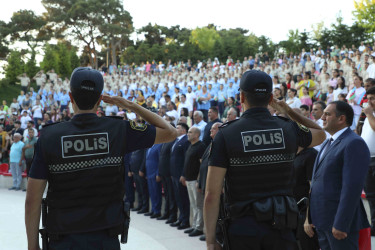 Xətai rayonunda Ulu Öndər Heydər Əliyevin ilk dəfə hakimiyyətə gəlməsinin 56-cı ildönümünə həsr olunmuş "Dahi" adlı konsert proqramı təşkil edilib+VİDEO
