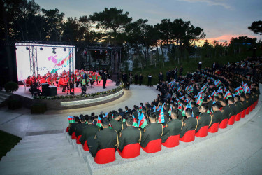 Xətai rayonunda Zəfər Gününə həsr olunmuş konsert proqramı təqdim edildi