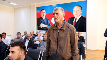 Rayon İcra Hakimiyyətinin başçısı 55 saylı tam orta məktəbdə vətəndaşlarla görüşdü