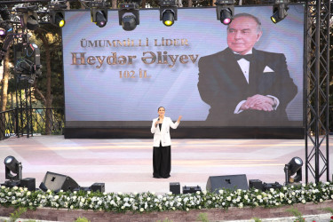 Xətai rayonunda Ümummilli lider Heydər Əliyevin anadan olmasının 102 illiyinə həsr olunmuş möhtəşəm konsert proqramı təşkil olunub