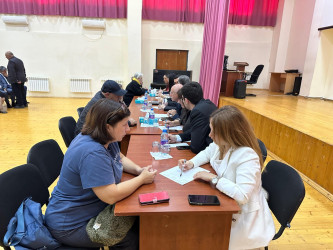 Xətai rayonunda vəkillər vətəndaşlara növbəti dəfə pulsuz hüquqi yardım göstərdilər