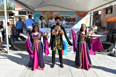 Xətai nümayəndə heyəti Xətai rayonu ilə qardaşlaşmış Tarsus şəhərində“1-ci  Beynəlxalq Tarsus Festivalı”nda iştirak edib